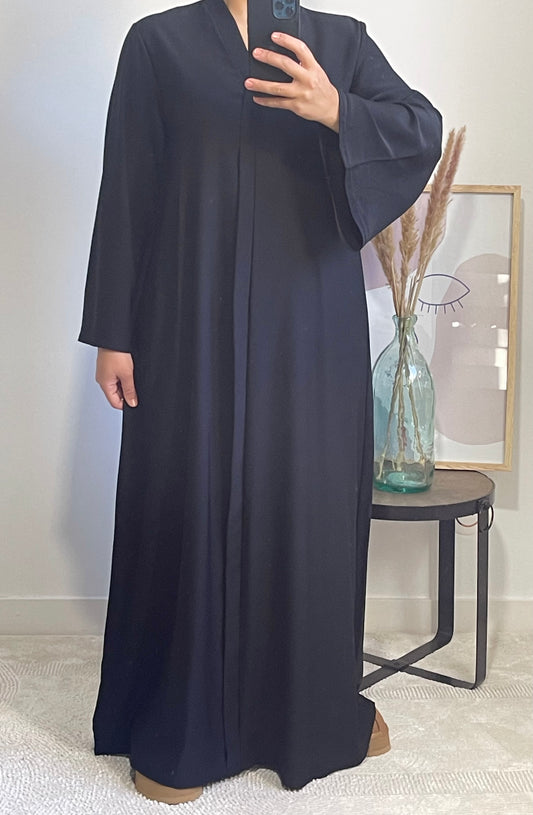 Abaya soie de Médine ajustée .