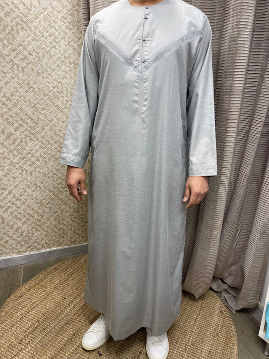 Qamis Élégant – Sobriété et Confort